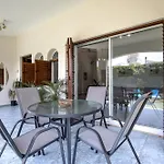 Coral Bay Avenue By Vichy Holidays בית נופש פאפוס