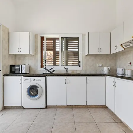 Semesterbostad Coral Bay Avenue By Vichy Holidays *