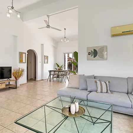 Hébergement de vacances Coral Bay Avenue By Vichy Holidays Paphos