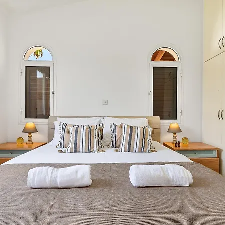 Coral Bay Avenue By Vichy Holidays Pafos